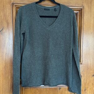 ATM army green cashmere sweater. V neck Size M